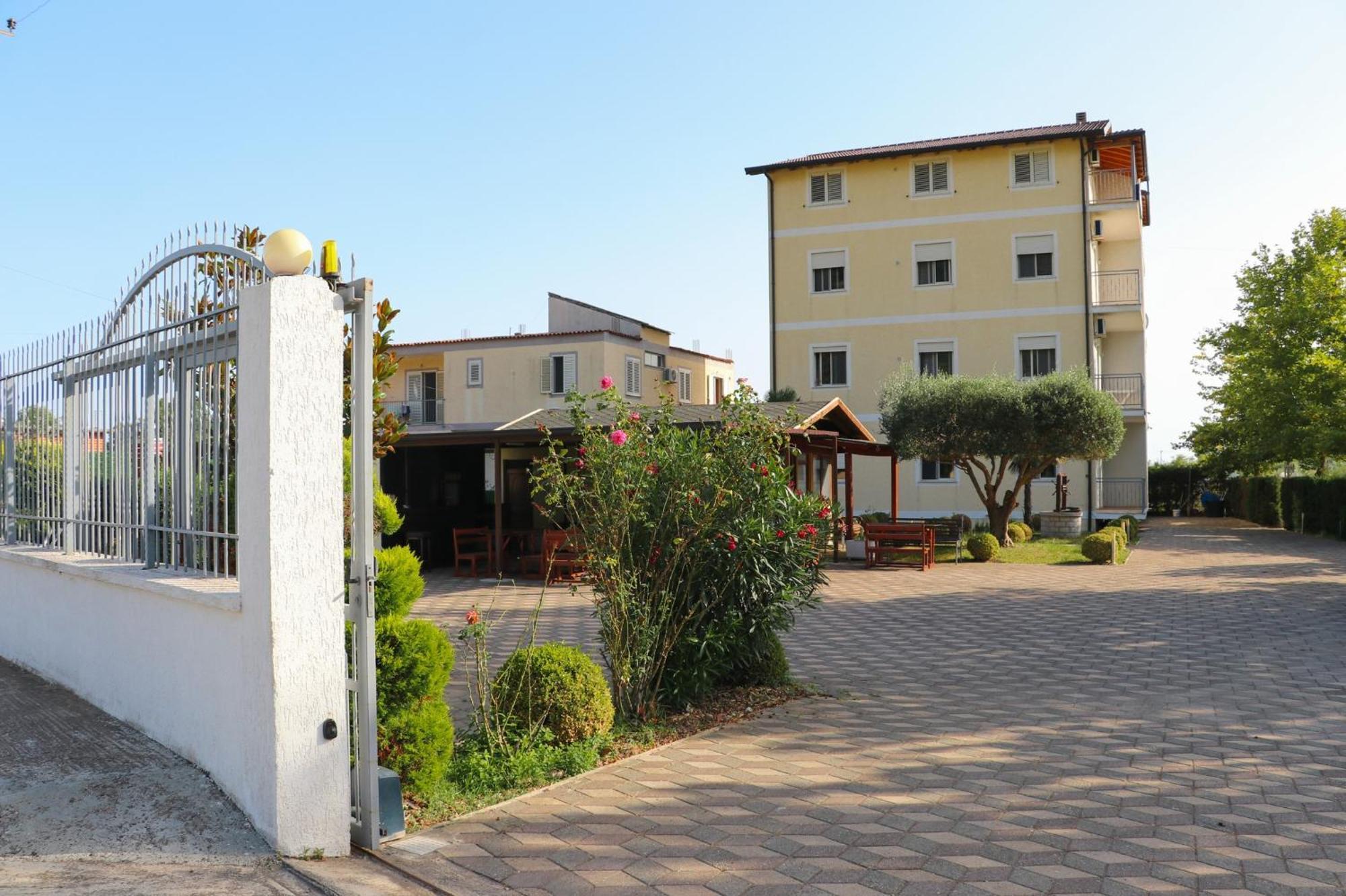 Hotel As Shkodra Exterior foto